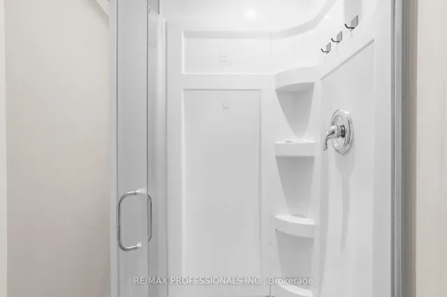 Additional image 15 of 384 Limeridge Rd Unit 17