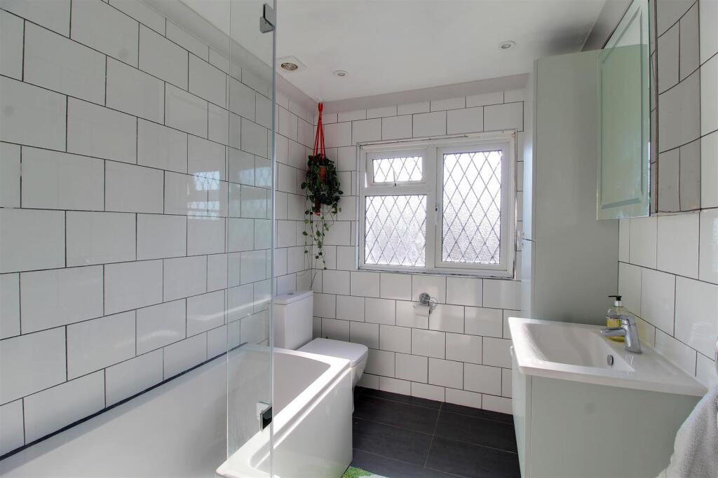 Additional image 8 of The Gardens, Brookmans Park