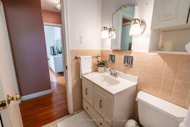 Additional image 15 of 1001 Brucedale Ave