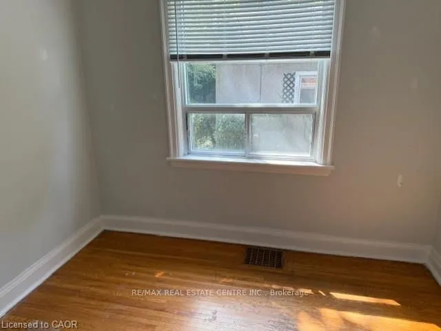 Additional image 8 of 77 Emerson St