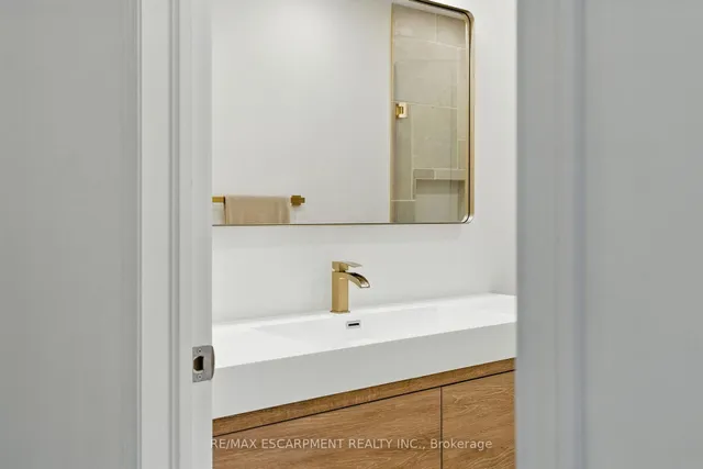 Additional image 38 of 5090 FAIRVIEW St Unit 48