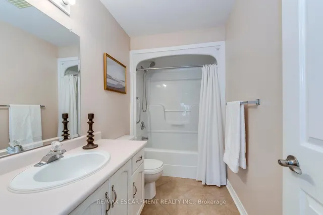 Additional image 27 of 2435 Woodward Ave Unit 15