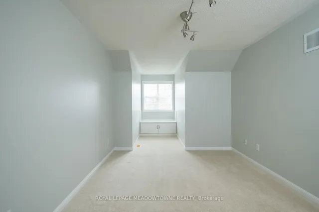 Additional image 29 of 833 Watson Terr