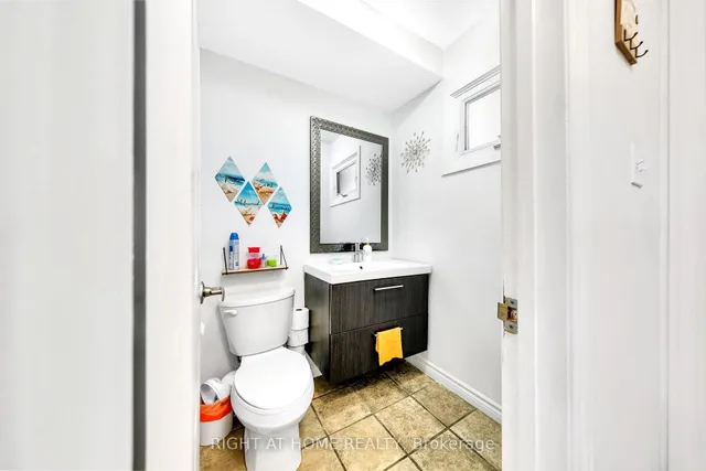 Additional image 4 of 1460 Garth St Unit 6