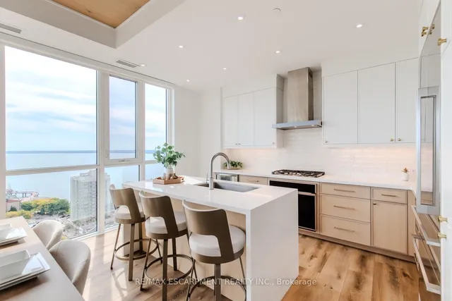 Additional image 11 of 2007 James St Unit 2102