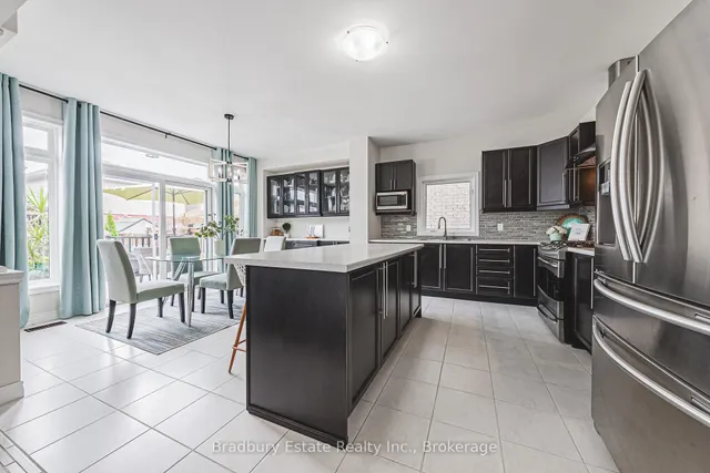 Additional image 12 of 11 Weathering Hts