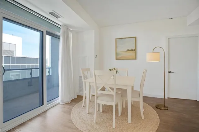 Additional image 5 of 2087 Fairview St Unit 25