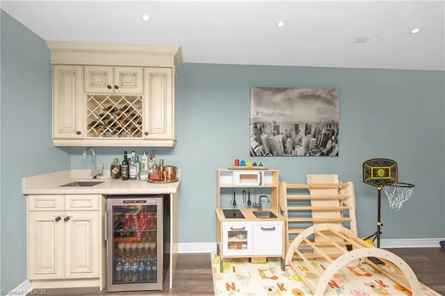 Additional image 31 of 69 Escarpment Dr