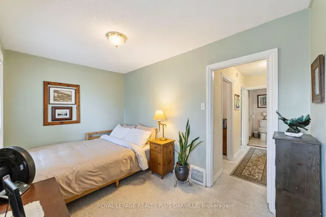 Additional image 15 of 100 Case St