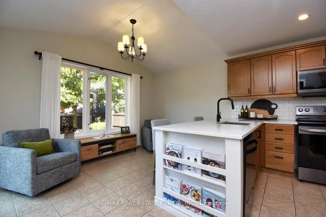 Additional image 16 of 35 Eringate Dr