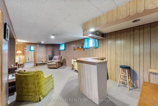 Additional image 14 of 136 Warren Ave