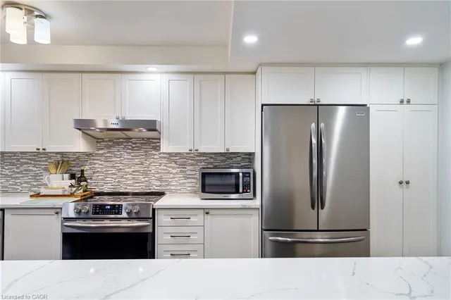 Additional image 23 of 150 Wilson St Unit 301