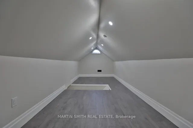 Additional image 28 of 48 Pearl St