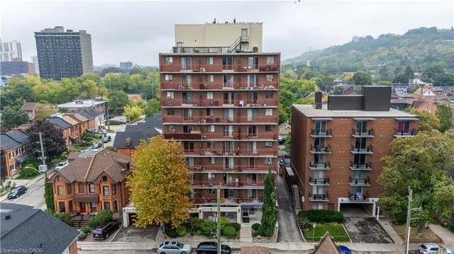 Additional image 28 of 141 Catharine St Unit 204