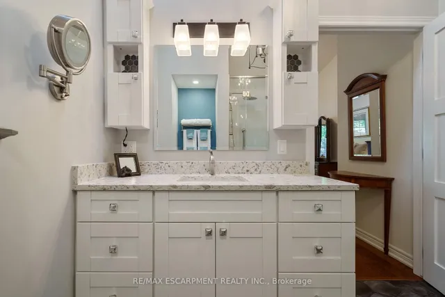 Additional image 30 of 353 Park St