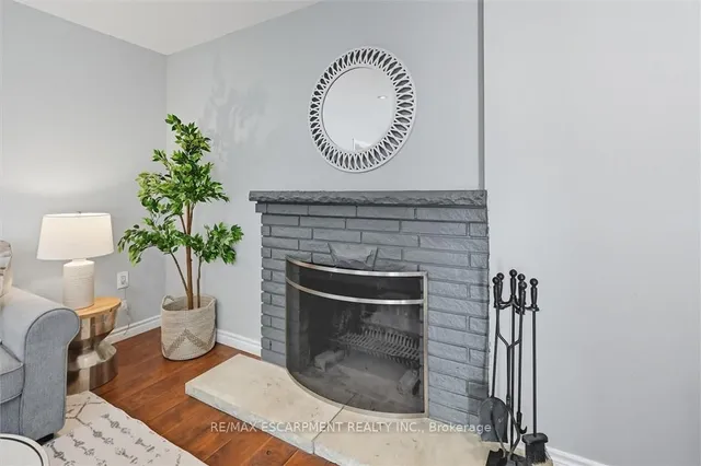 Additional image 9 of 641 HOLT Dr