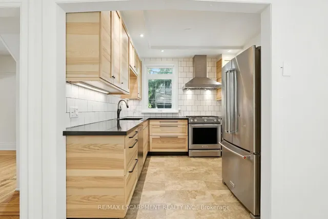 Additional image 14 of 57 Highcliffe Ave