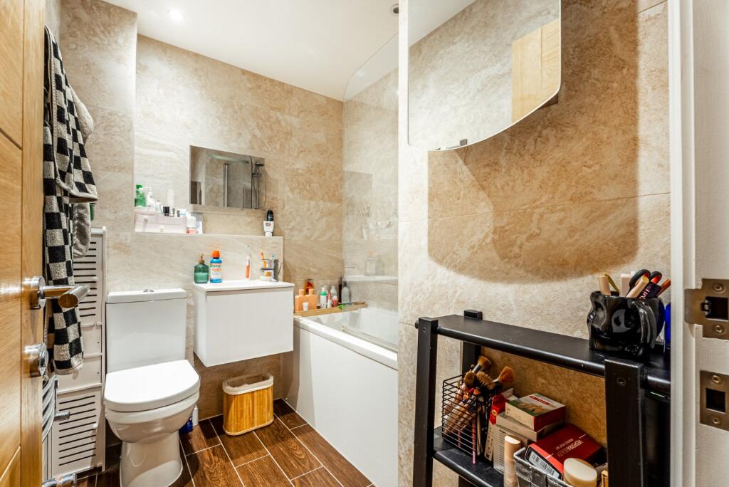 Additional image 13 of Heron Close, Wheathampstead, St. Albans, Hertfordshire, AL4