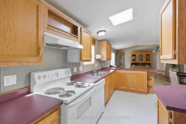 Additional image 10 of 1294 8th Concession Rd Unit 31