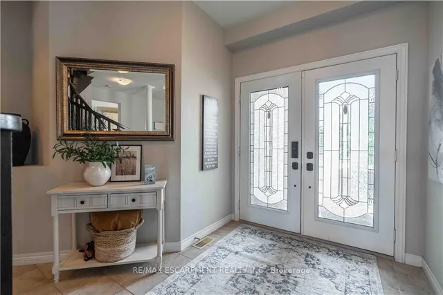 Additional image 4 of 51 Showcase Dr