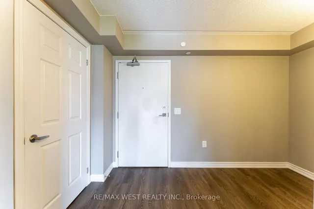 Additional image 6 of 716 Main St Unit 910