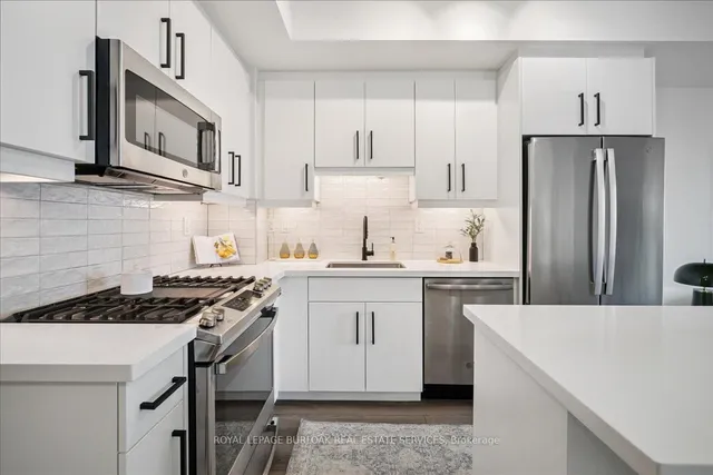 Additional image 11 of 2007 James St Unit 1405