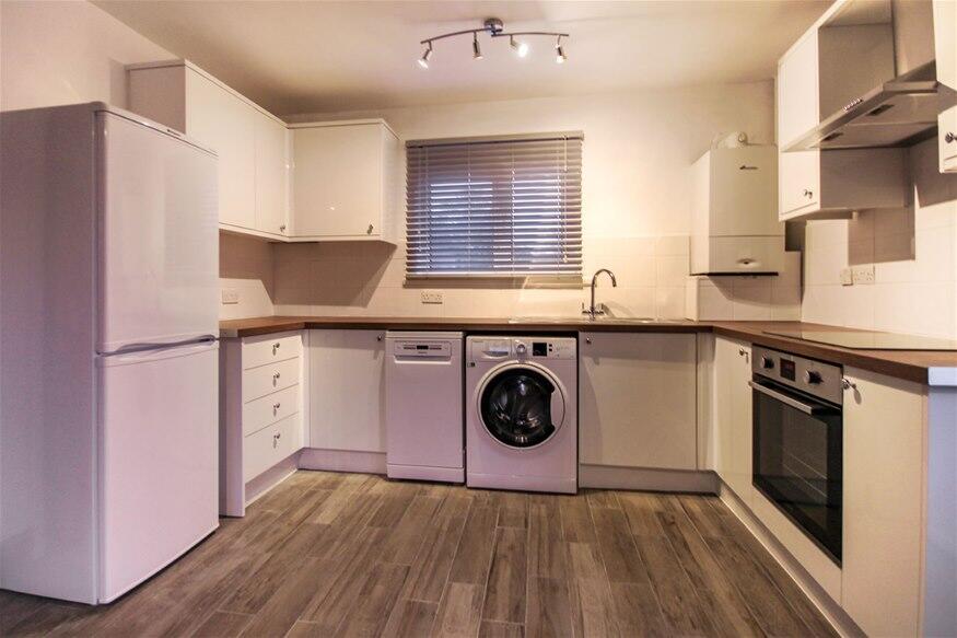 Additional image 6 of Pickford Hill, Harpenden, AL5