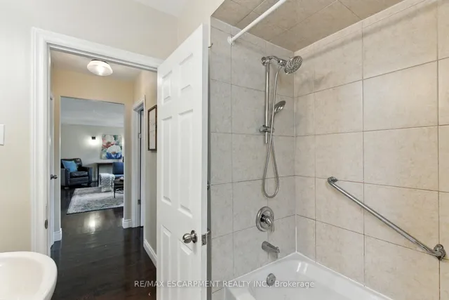 Additional image 23 of 289 East 25th St