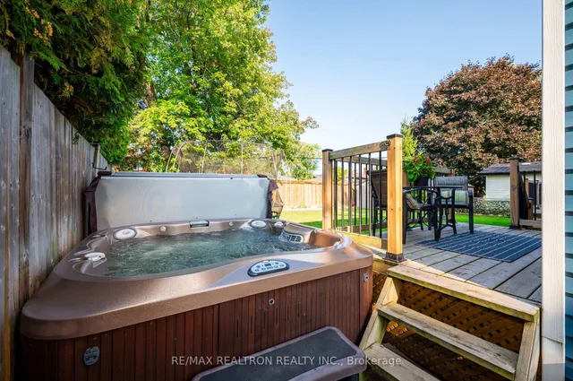 Additional image 44 of 5472 Randolph Cres