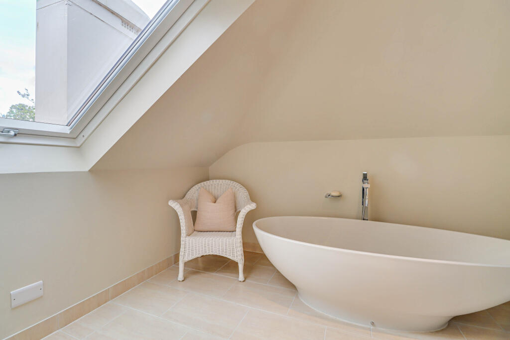 Additional image 14 of Luton Lane, Redbourn, AL3