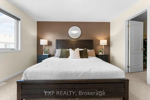 Additional image 19 of 986 Farmstead Dr