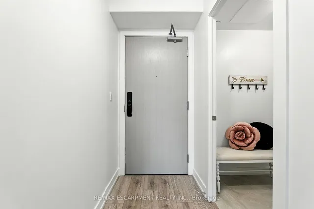 Additional image 3 of 3210 DAKOTA Common Unit A220