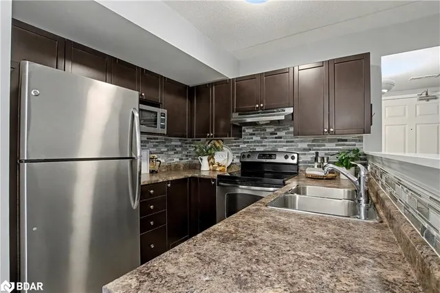 Additional image 9 of 1380 Main St Unit 204