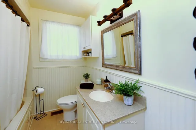 Additional image 25 of 345 Maplewood Cres