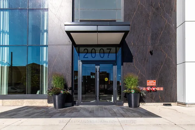 Additional image 3 of 2007 James St Unit 2102