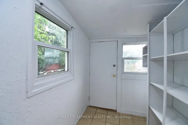 Additional image 28 of 122 Evans St