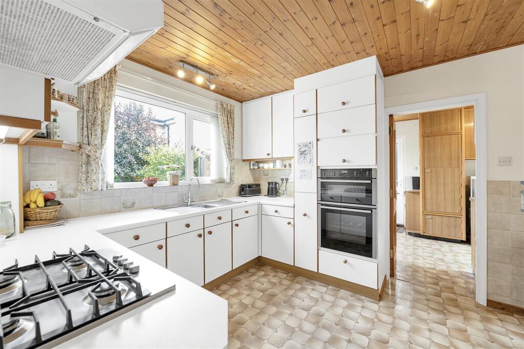 Additional image 2 of Haslingden Close, Harpenden