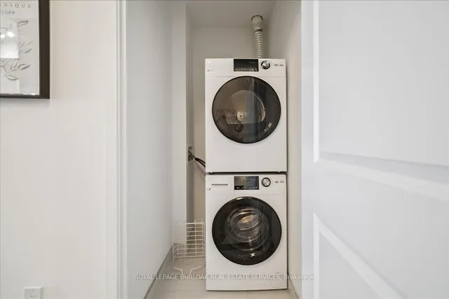 Additional image 22 of 2007 James St Unit 1405