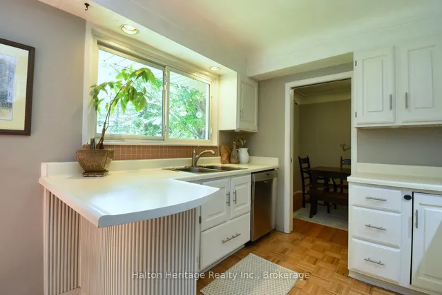 Additional image 18 of 454 Evergreen Ave