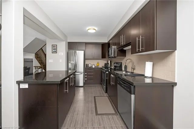 Additional image 25 of 69 Escarpment Dr