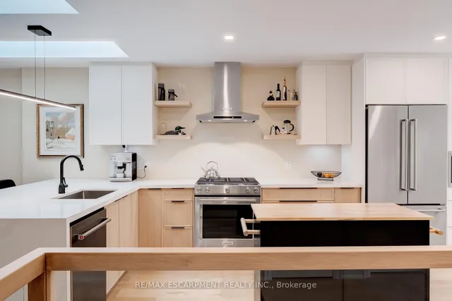 Additional image 13 of 5255 Lakeshore Rd Unit 57