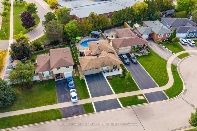 Additional image 5 of 272 Oriole Crt