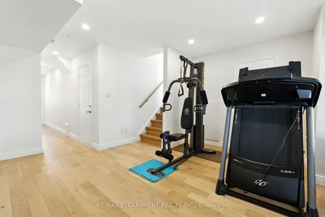 Additional image 9 of 5090 FAIRVIEW St Unit 48