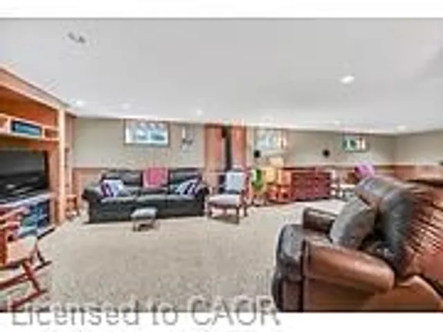 Additional image 36 of 103 Bertram Dr