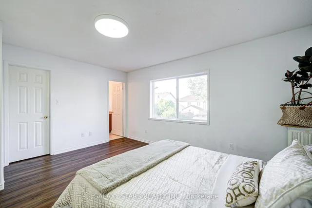 Additional image 28 of 1049 Kennedy Circ