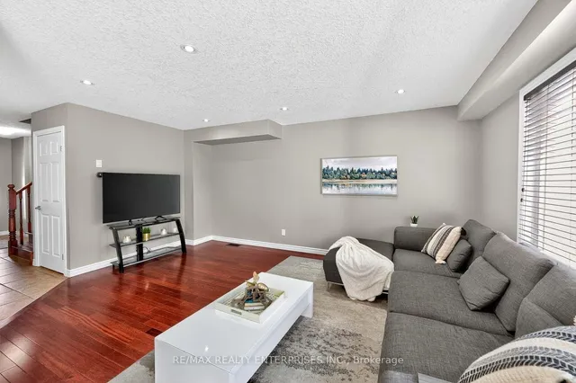 Additional image 7 of 1366 Upper Paradise Rd