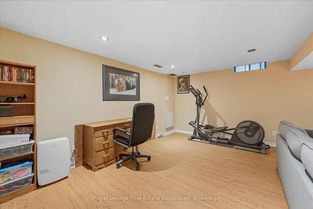 Additional image 34 of 107 Billington Cres