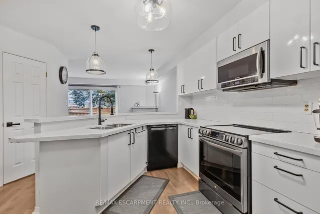Additional image 9 of 2015 Cleaver Ave Unit 5