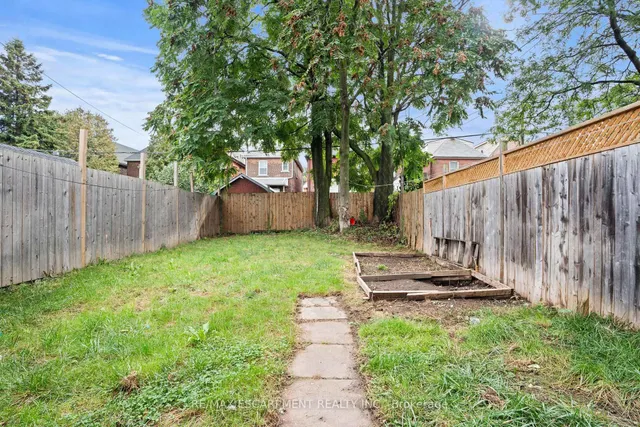 Additional image 32 of 40 Rosemont Ave