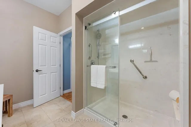 Additional image 25 of 21 Finton Lane